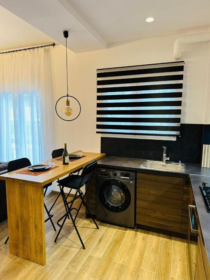 Apartment Dimitris เอเธนส์ ภายนอก รูปภาพ