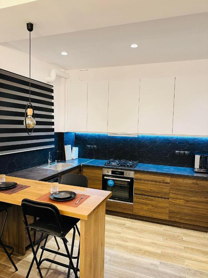 Apartment Dimitris เอเธนส์ ภายนอก รูปภาพ